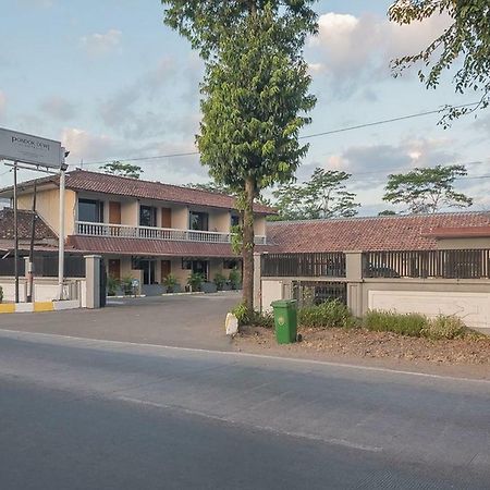 RedDoorz near Alun Alun Subang Hotel Exterior foto